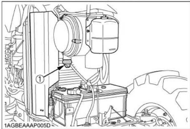KUBOTA M6131 - ■Nettoyage de la valve de l'évacuateur - 1