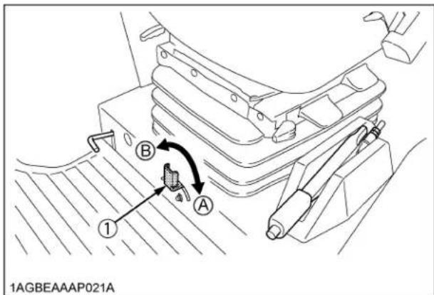 KUBOTA M6131 - AVERTISSEMENT - 1