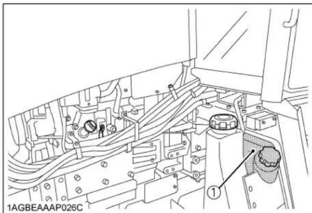 KUBOTA M6131 - ATTENTION - 1