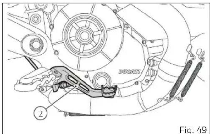 DUCATI 1100 SPORT PRO (2023) - Réglage de la position du sélecteur de vitesse et de la pedale de frein arrêté - 2