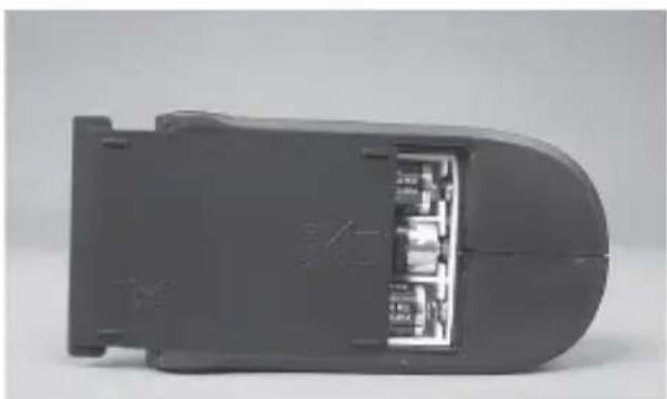 Overmax XFlash - INSTALLAZIONE DELLA BATTERIA NEL CONTROLLER - 3