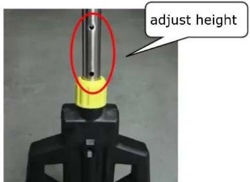 Zipper ZIDS2VAKKU - Install metal pipe to trolley base - 1