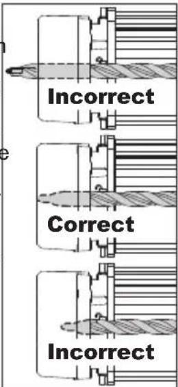 MILWAUKEE M12 HammerVac 230622 - Fitting the HAMMERVAC™ to the Tool and Bit - 1