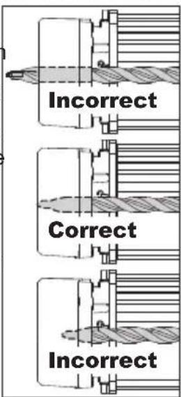 MILWAUKEE M12 HammerVac 250922 - Fitting the HAMMERVAC™ to the Tool and Bit - 1