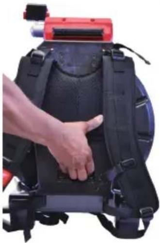 MILWAUKEE M18 297422 - Instalación de la placa de mochila - 5