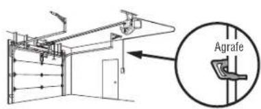 CHAMBERLAIN B2405C - ÉTAPE 11 Câbler la commande de porte à l'ouvre-porte de garage - 1
