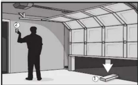 CHAMBERLAIN RJO20C - Effectuez un test de la porte pour vérifier qu'elle fonctionne correctement : - 1