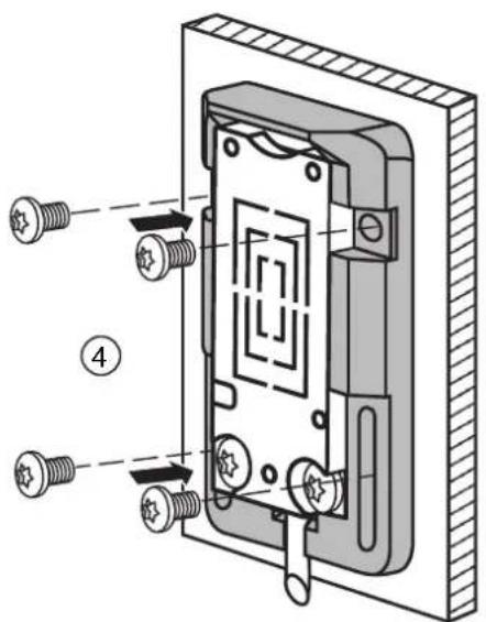 IFM ANT515 - Monter l'appareil sur des cuves à l'aide d'un adaptateur de montage - 4