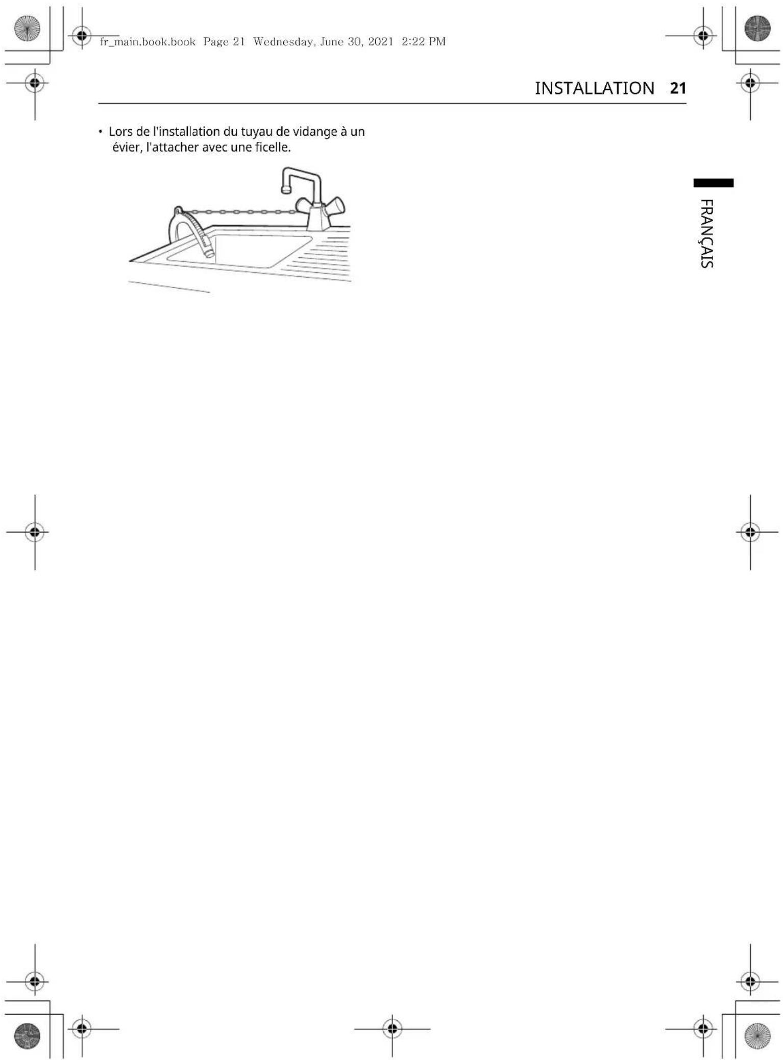 LG V9WD128H2 - Installation du tuyau de vidange avec le support coudé - 3