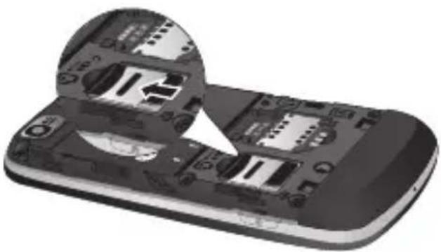 LG GW525GX - Installing a memory card - 3