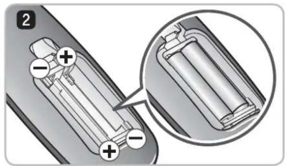 LG VR34406LV - Mise en place des piles dans la télécommande - 2