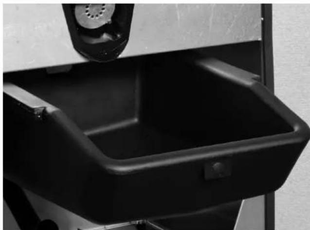 Manitowoc D570 - REMOVING THE DRAIN PAN - 1