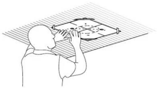 ELICA Maggiore EMG642S1 - Installation des vis de montage de la hotte - 1
