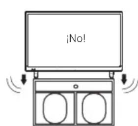 Furrion FDUS50M7A - Aviso sobre armarios y el TV - 2