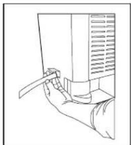 FRIGIDAIRE FDM25S1 - ENLEVEMENT L'EAU RECUEILLIE - 8