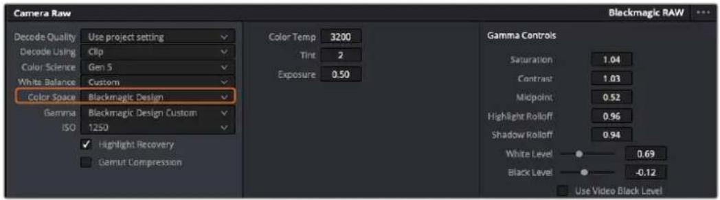 Blackmagic Design URSA Broadcast G2 - Blackmagic URSA Broadcastのゲイ設定を使用て露出を調整 - 2