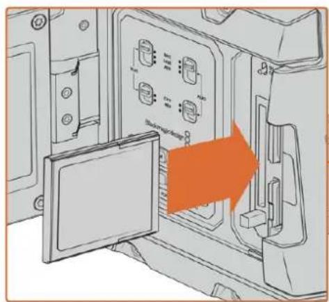 Blackmagic Design URSA Broadcast G2 - So legen Sie eine CFast-Karte ein: - 1