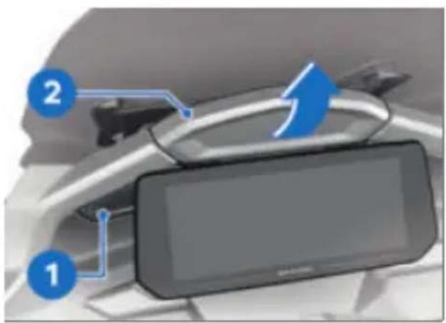 BMW K 1600 GT (2022) - Utilisation du bac de rangement avec fonction de charge - 1