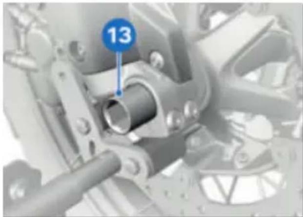 BMW F 850 GS (2022) - Montage de la roue avant dans le sens de rotation contraire - 1