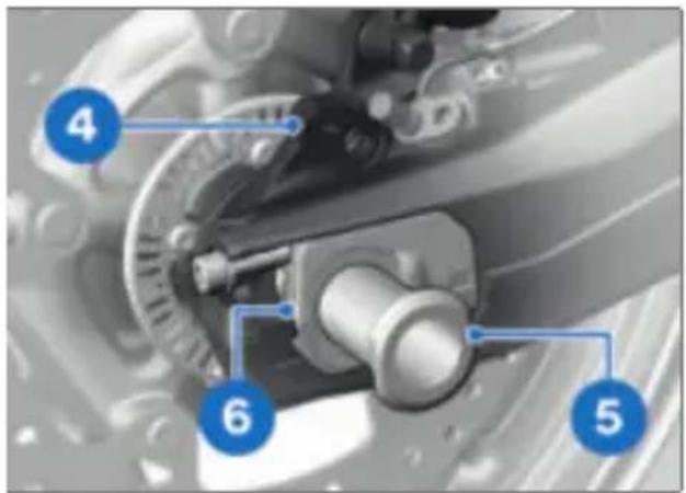BMW F 850 GS (2022) - Serrage des vis à un couple de serrage incorrect - 5