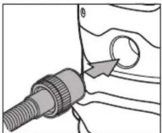 MILWAUKEE 896020 - Installing the Hose and Accessories - 1