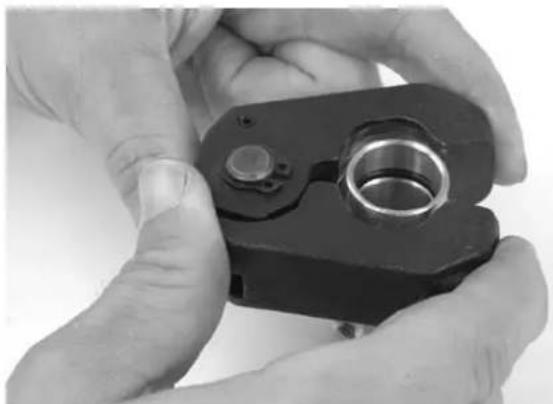 RIDGID RP 210 - Pressing A Fitting With Typical Actuator And Press Ring Set - 1