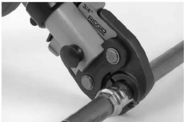 RIDGID RP 210 - Pressing A Fitting With Typical Scissor Jaws - 2