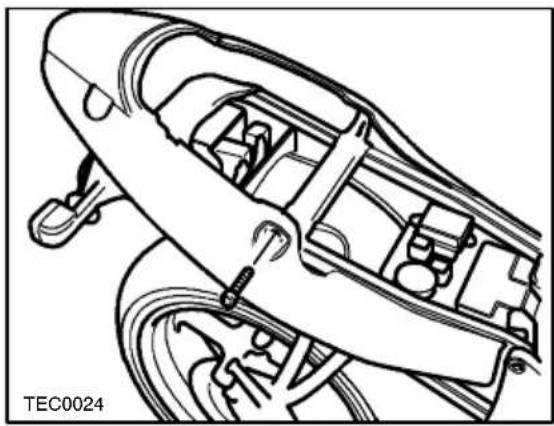 TRIUMPH TT600 (2000) - Dépose du panneau latéral - 1
