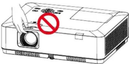 INFOCUS LightPro IN1049 - Précautions de manipulation du projecteur: - 2