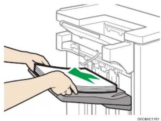RICOH IM 8000 - Précautions à prendre lors de l'utilisation du finisseur - 1