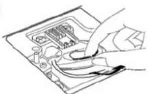 ELNA eXcellence 620 - Spule einsetzen - 7