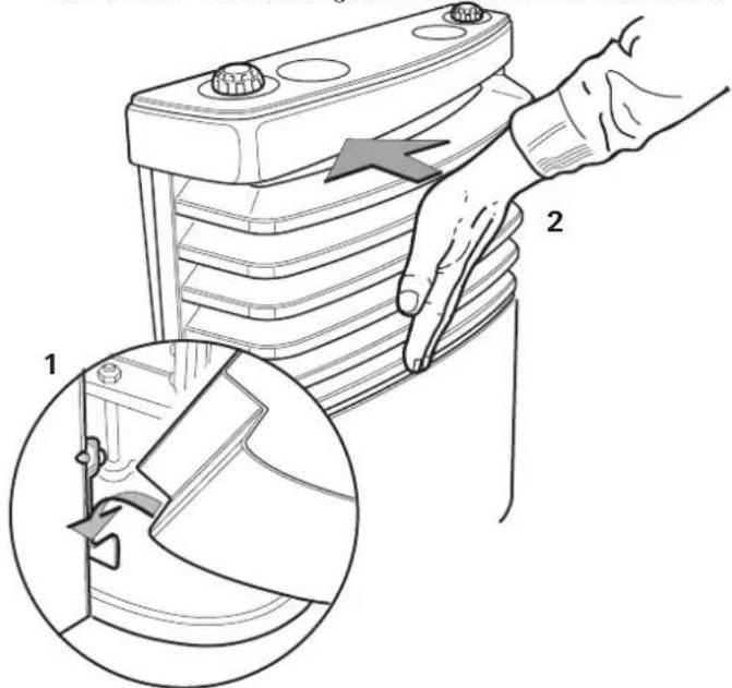 TRUMA S 3004 - Verkleidung anbringen - 1