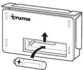 TRUMA S 3004 - Sostituzione della batteria dell'accenditore automatico - 3