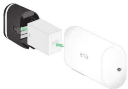 ARLO Pro 4 XL - Installer une batterie rechargeable et un boîtier XL (vendus séparément) - 3
