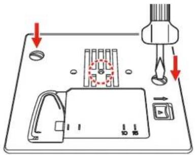 Bernette b79 - Monter la plaque à aiguille (plaque à aiguille pour point droit/cutwork) - 5