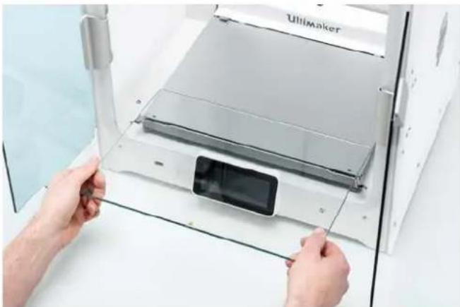 Ultimaker S5 - Placer la plaque de verre - 4
