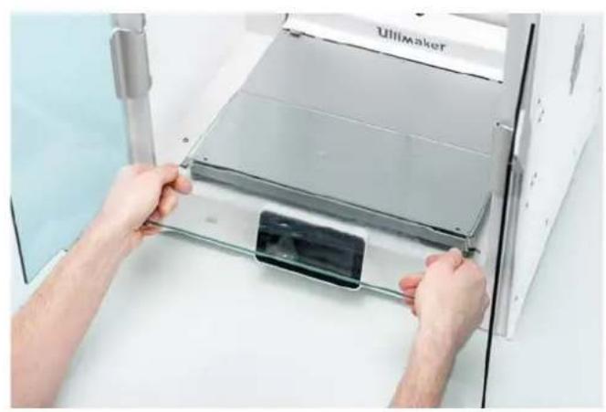 Ultimaker S5 - Nettoyage du plateau de verre/d'aluminium - 3
