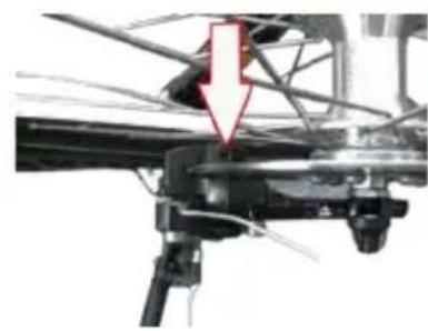 NILOX X4 - DIE UNTERE SCHRAUBE STETS VOR DER OBEREN SCHRAUBE ANZIEHEN. - 1