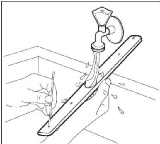 ELECTROLUX LSV48400L - Pulizia del braccio di irrorazione a soffitto - 3