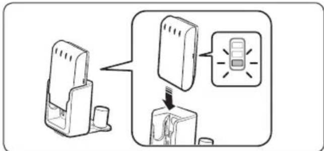 SAMSUNG VS20T7531T4 - Réinsertion de la batterie - 1