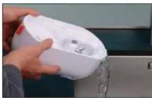 BONECO U250 - 更换A7017离子化银棒 - 4