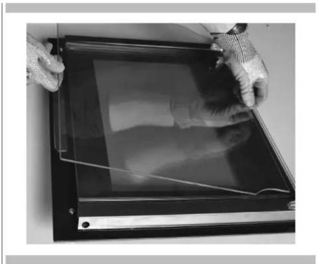 Fulgor Milano FCO 7515 TEM X - Cómo desmontar los cristales internos de la puerta panorámica «FULL GLASS» - 2