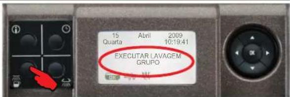 La Cimbali S39 Dolcevita - Lavagem grupo com pastilha detergente - 6