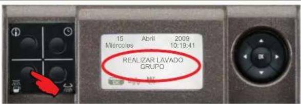 La Cimbali S39 Dolcevita - Lavado grupo con pastilla detergente - 6