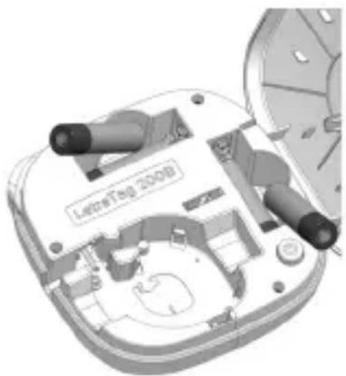DYMO LetraTag 200B - Pour insérer les piles - 1