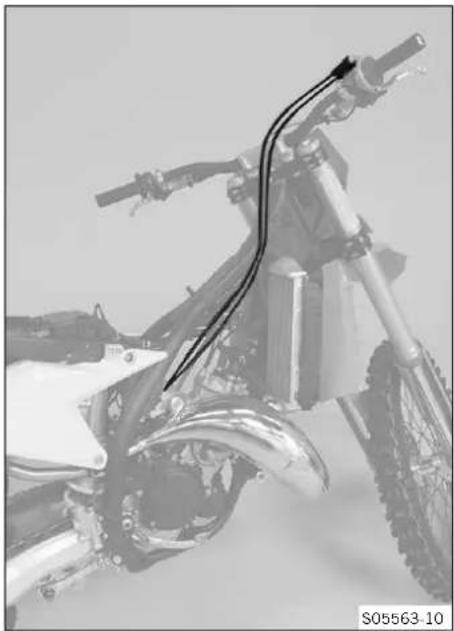 KTM 125 SX (2023) - Travaux d'entretien sur la partie-cycle - 1