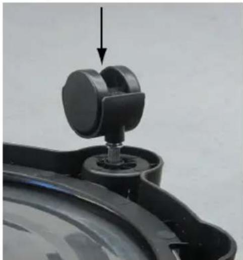 Toolcraft NTS200 - B) montage des roulettes pivotantes - 1
