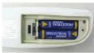 Testo 104 - Inserting batteries - 1