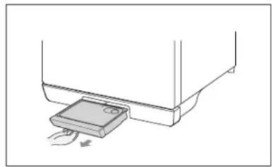 WINIA WKOC1C0KBSTM - Comment sortir le réservoir d'eau et le plateau d'eau du four - 3