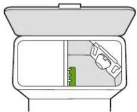 IROBOT Roomba Combo j7+ - Élimination des débris du couvercle de la soufflerie - 1